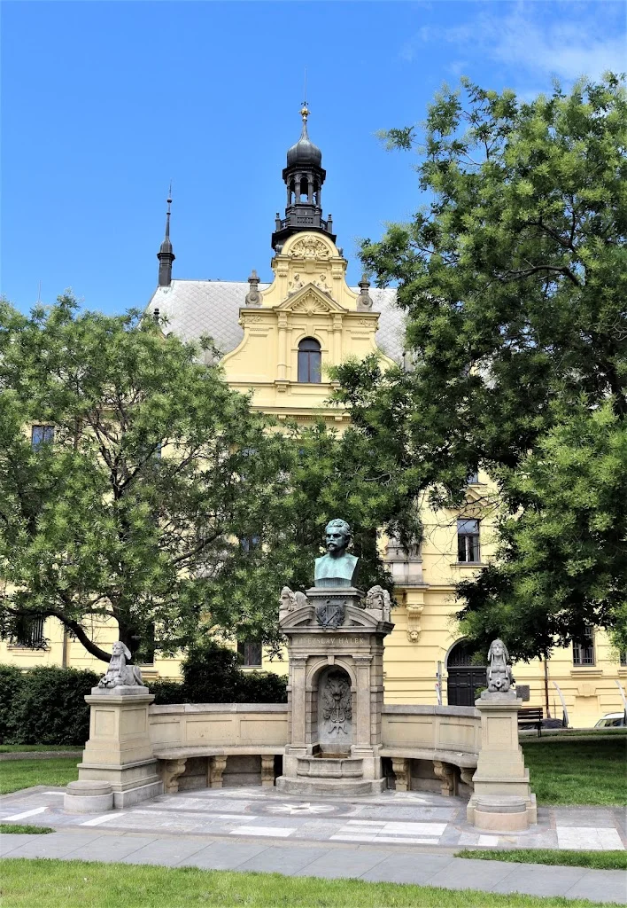 Vítězslav Hálek Memorial in Prague - Ask AI | mindtrip