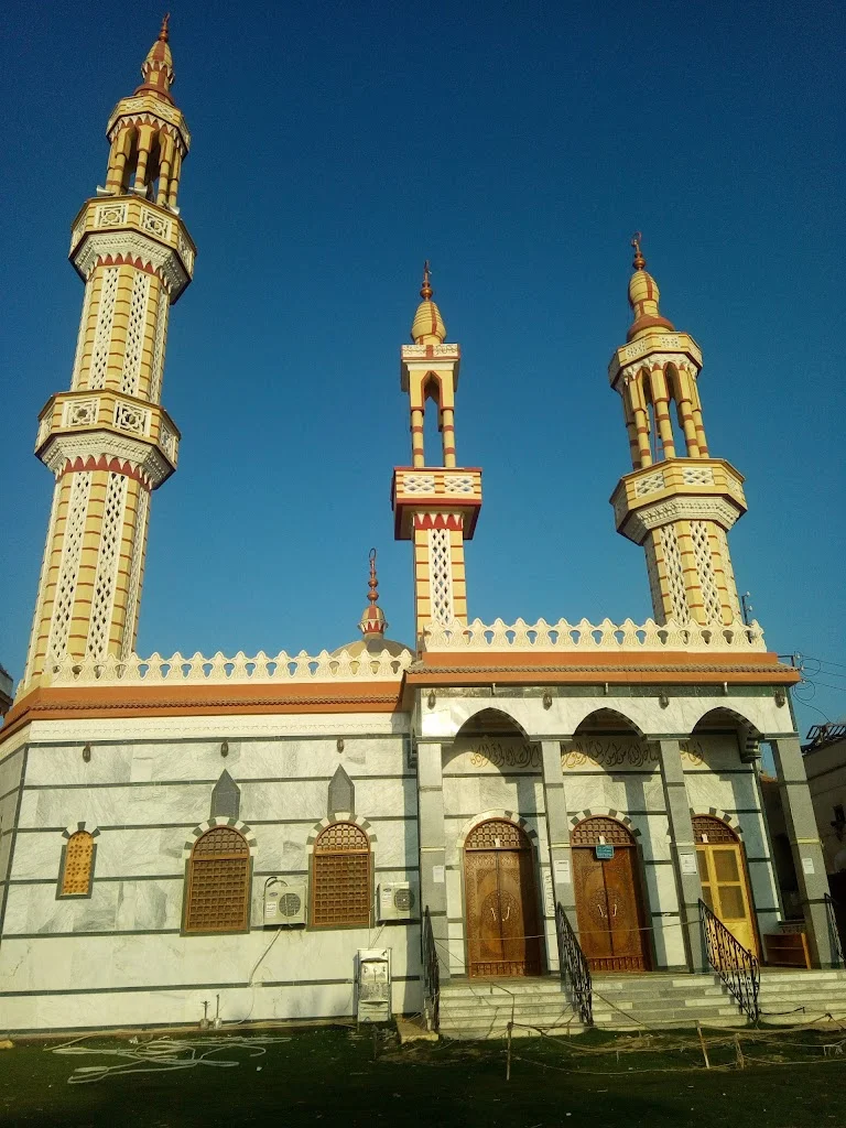 Al - Hussein Mosque in Fayed | What to Know Before You Go