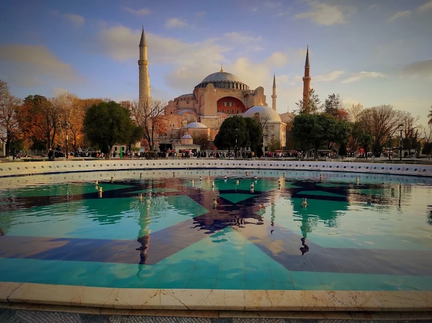 Hagia Sophia Mosque in Istanbul - Ask AI | mindtrip