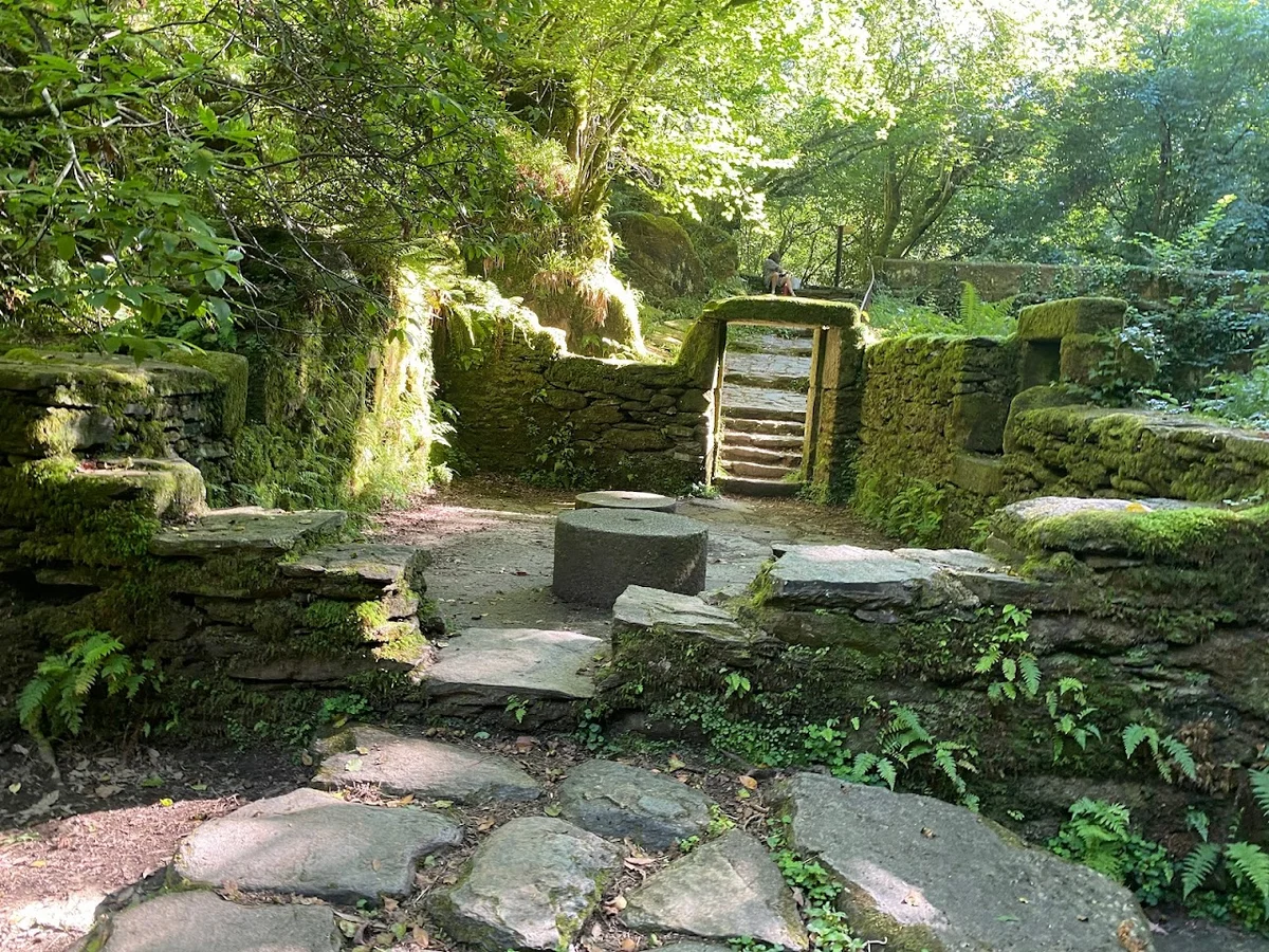 Ruins of the mill of Sesín in Capela, Galicia | Ask Anything