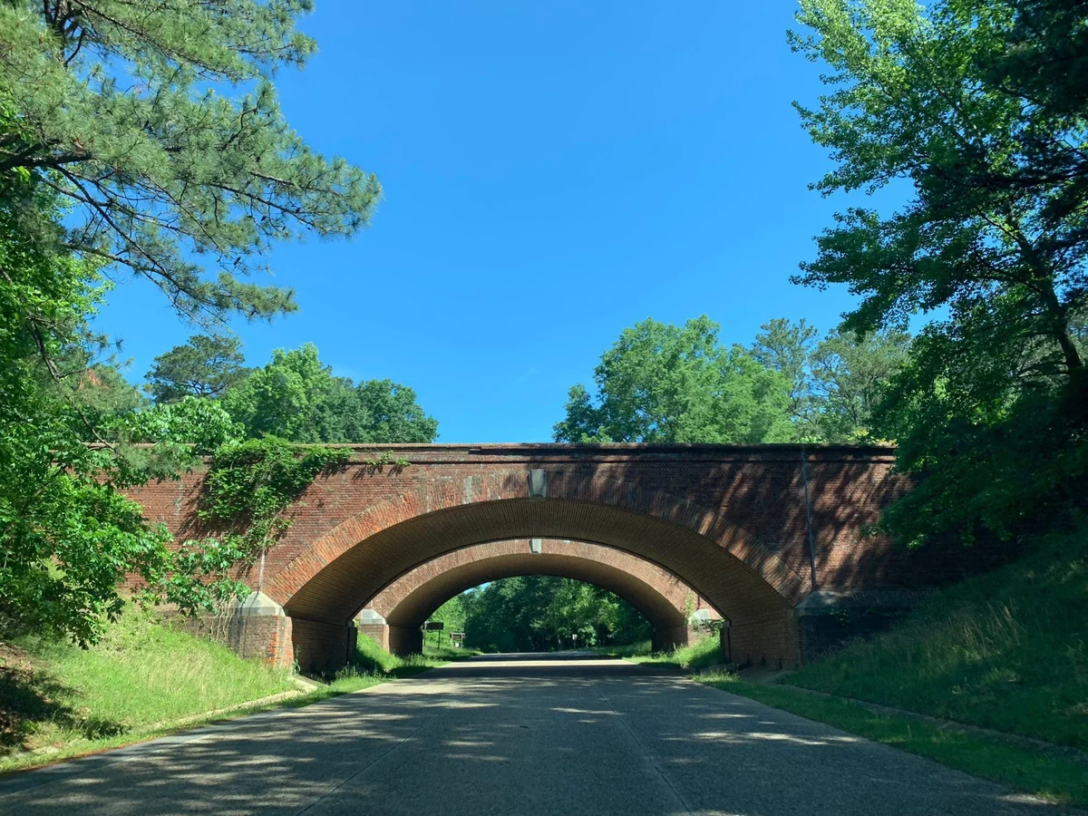 Colonial Parkway in Yorktown | What to Know Before You Go