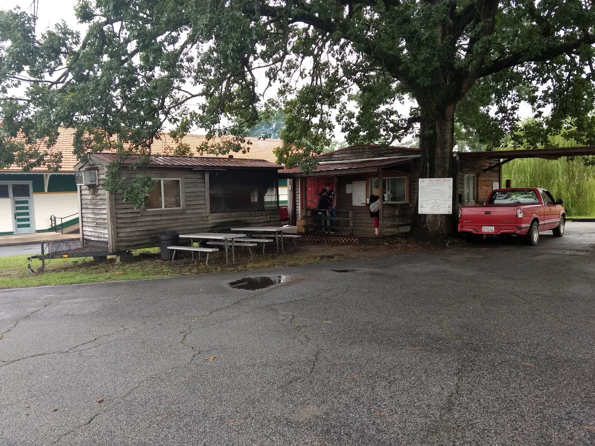BBQ Barn Lavonia GA