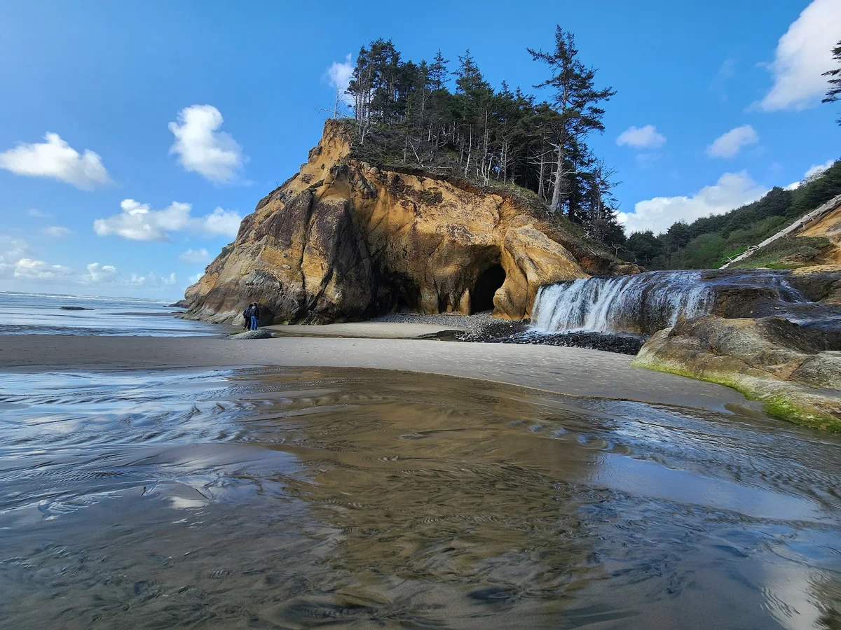 Hug Point in Arch Cape, Oregon | What to Know Before You Go