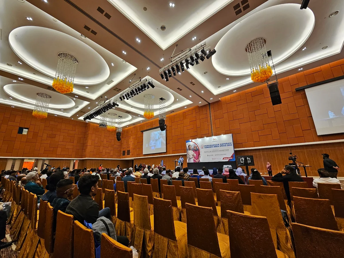 Dewan Tun Abdul Razak, Menara Kembar Bank Rakyat