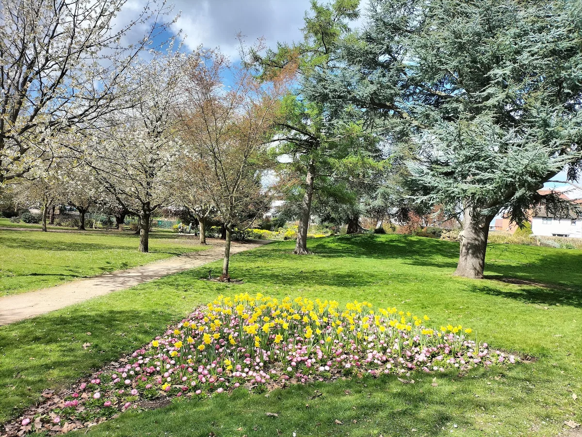 Memorial Gardens in Nottingham, England - Ask AI | mindtrip