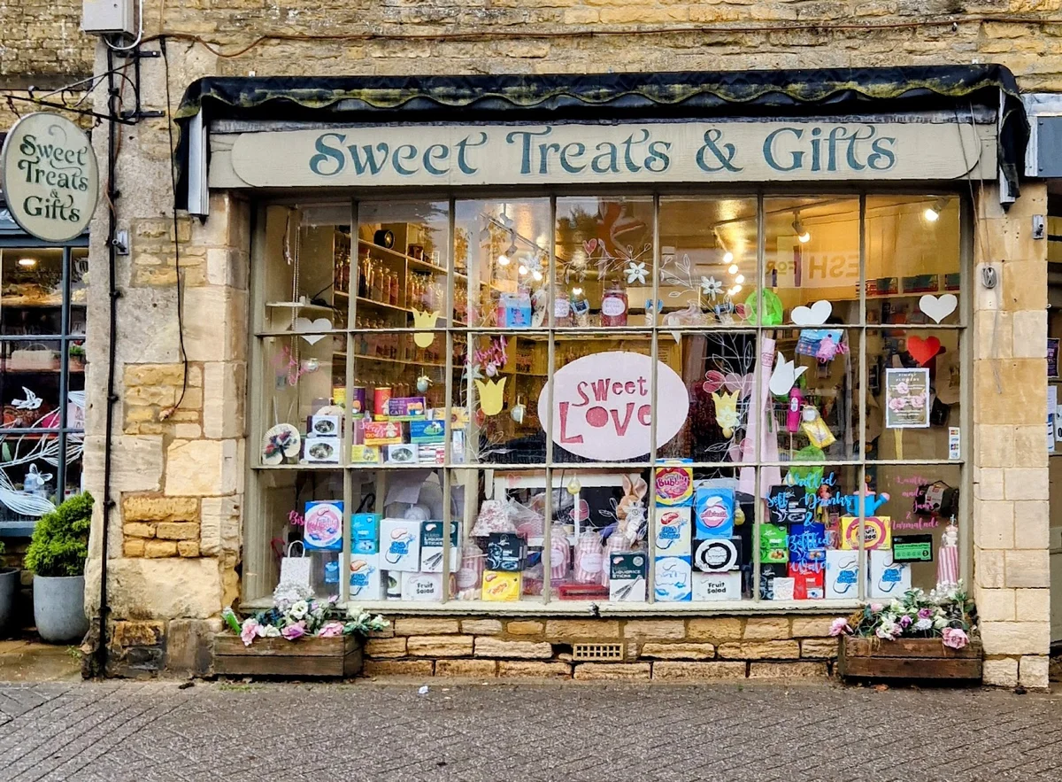 Sweet Treats & Gifts - Ask AI | mindtrip