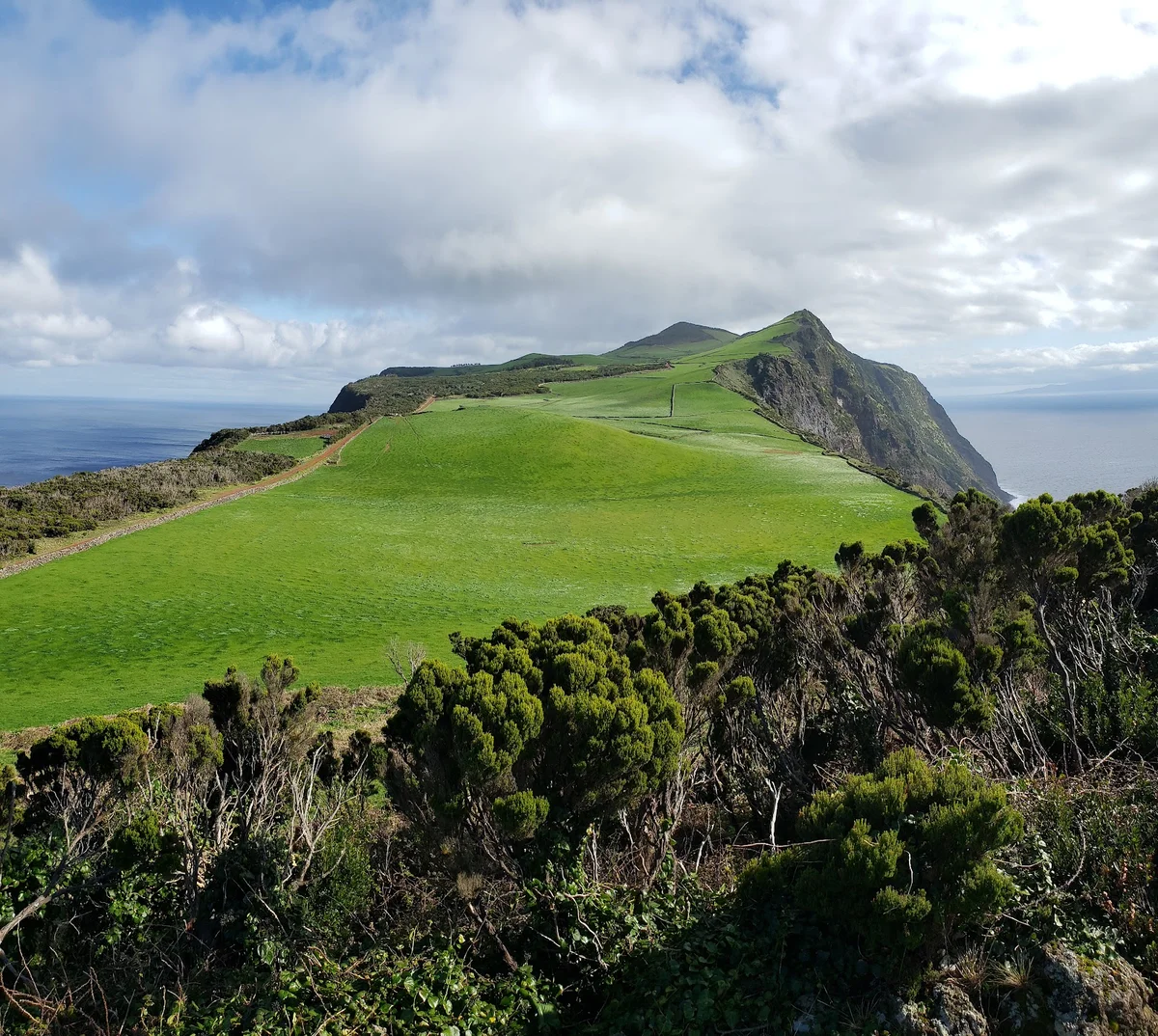 Farol dos Rosais in Rosais, Açores - Ask AI | mindtrip