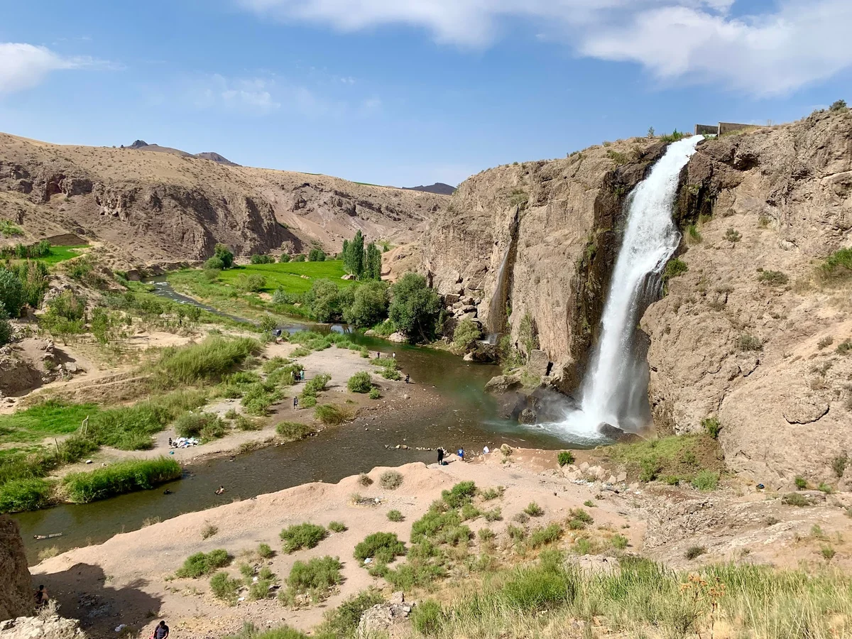 Aydoghmush Waterfall in Mianeh - Ask AI | mindtrip