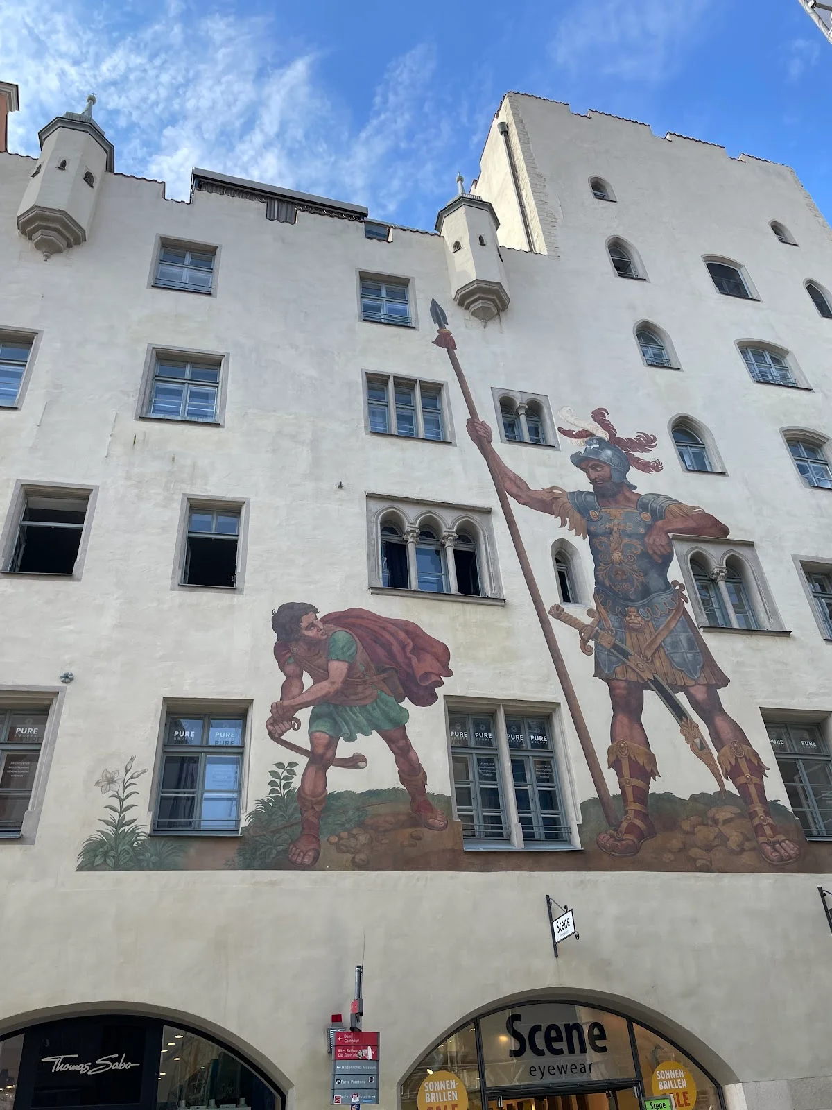 Goliathhaus c. 1260 in Regensburg, Bayern | Ask Anything