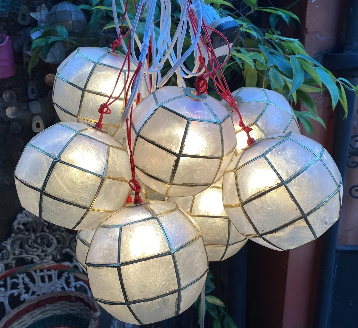 E's Capiz Shell Handicrafts in Manila - Ask AI | mindtrip