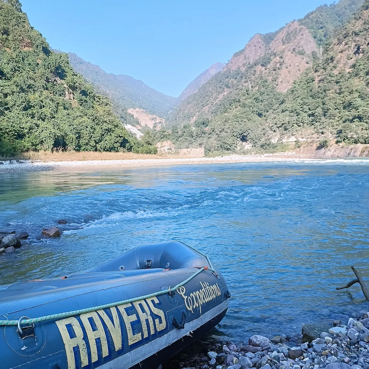 Raver Expedition Adventures - River rafting in Rishikesh