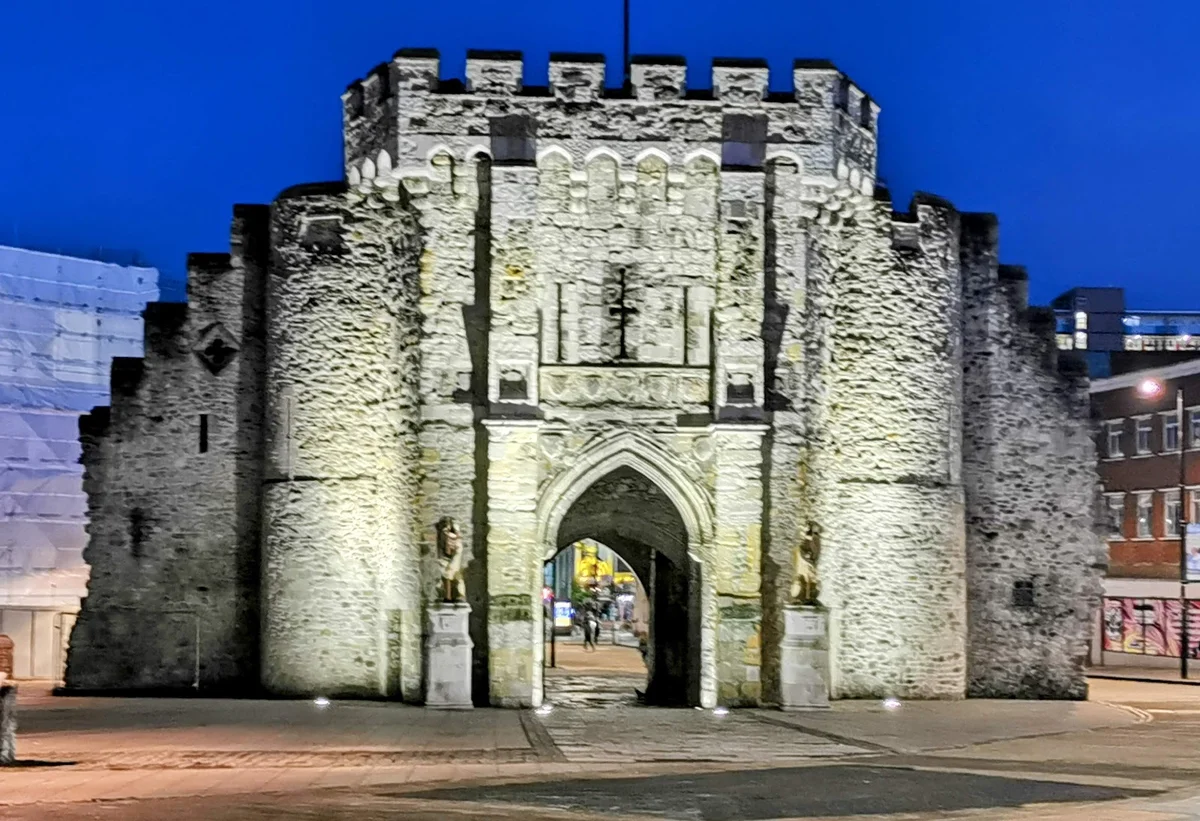 The Bargate in Southampton, England - Ask AI | mindtrip