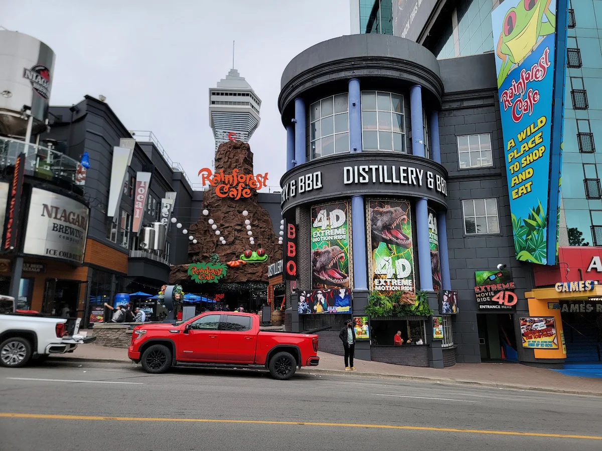 XD Theatre Featuring Toy Store 4D
