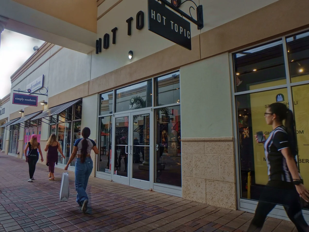 Hot Topic in Orlando, Florida | What to Know Before You Go