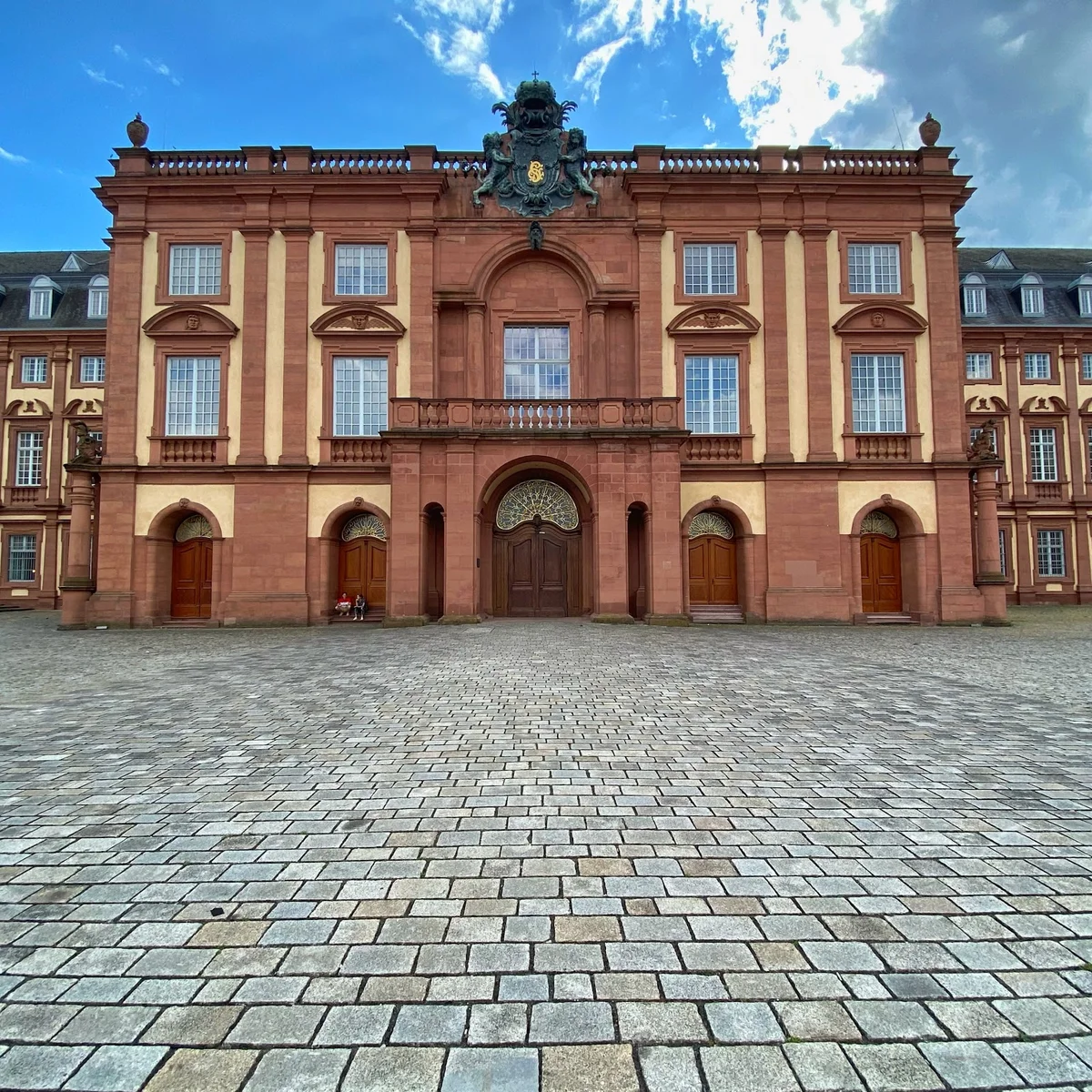 Mannheim Baroque Palace in Mannheim | Ask Anything