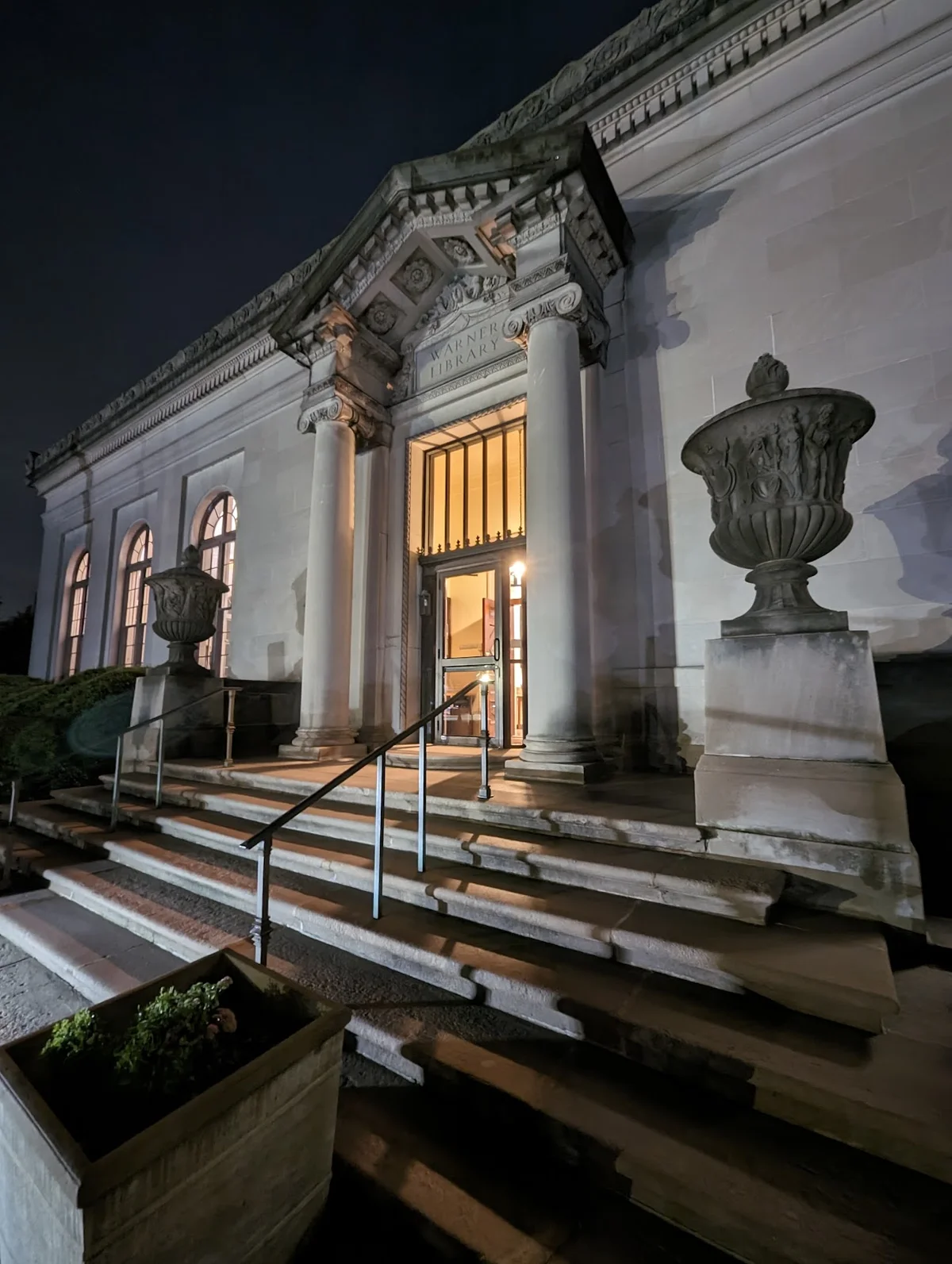 Warner Library in Tarrytown | What to Know Before You Go