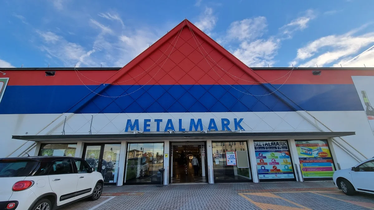 Metalmark Store in Orzinuovi | What to Know Before You Go