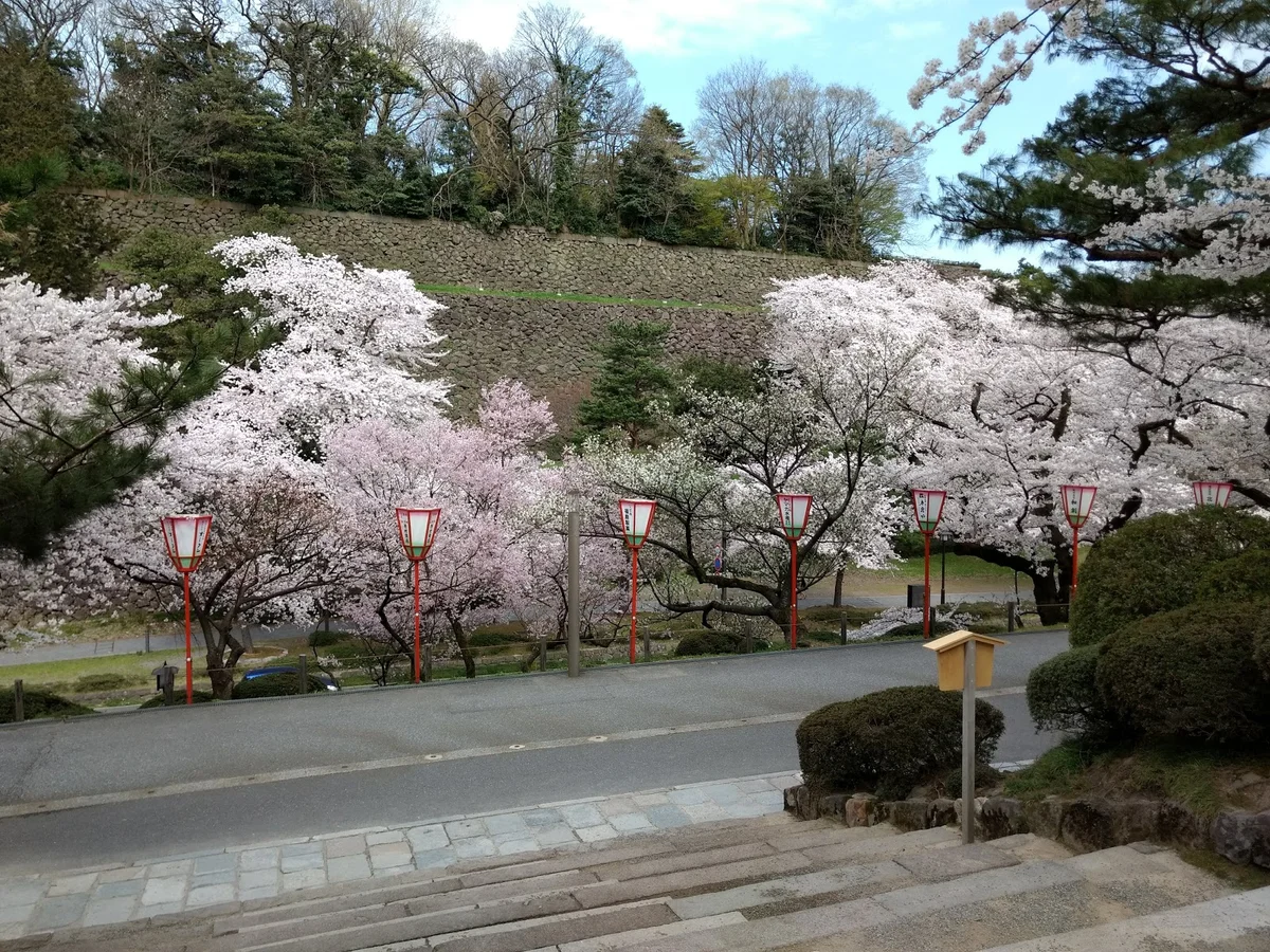 Renchi-mon Gate in Kanazawa - Ask AI | mindtrip