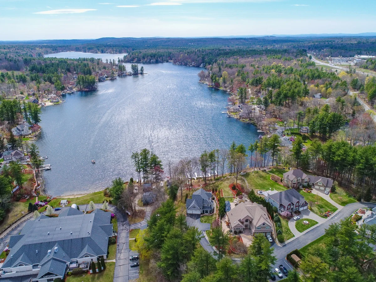 Cobbetts Pond in Windham, New Hampshire | Ask Anything