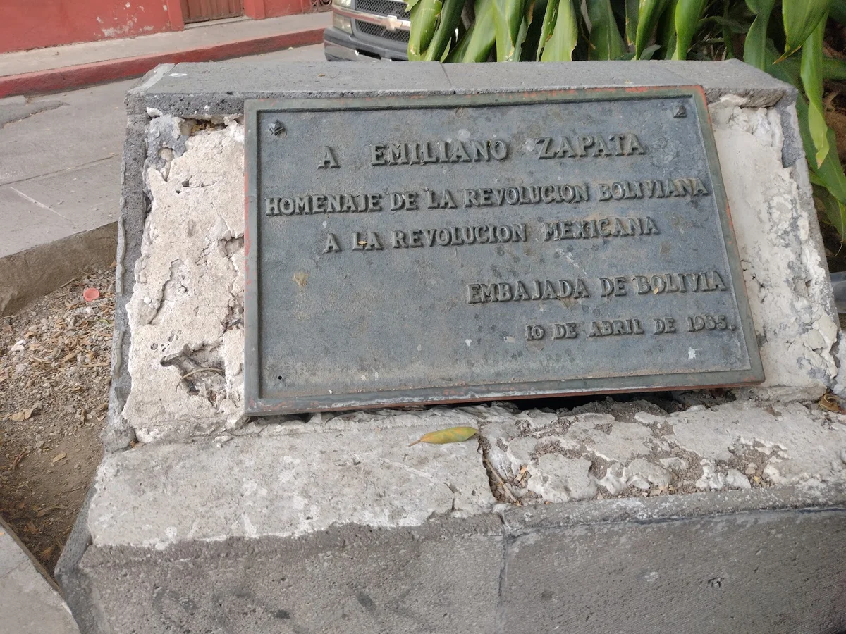 Escultura Gral. Emiliano Zapata - Señor del pueblo