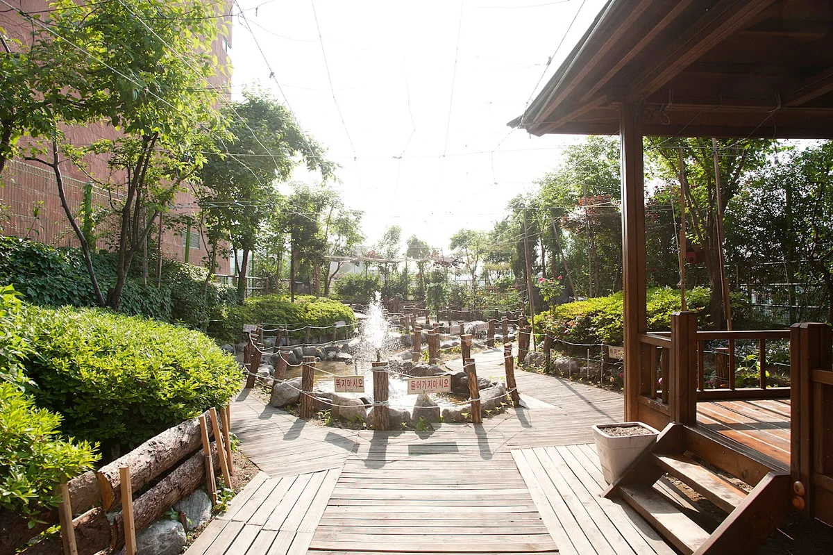 Bongil Oncheon Spa Land in Seoul - Ask AI | mindtrip