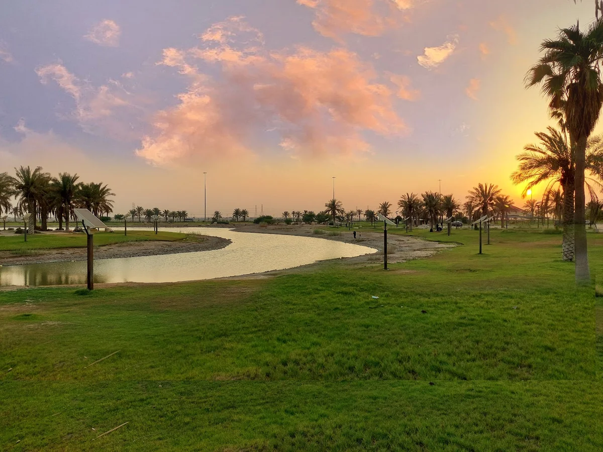 Modon Lake in Dammam, Eastern Province - Ask AI | mindtrip