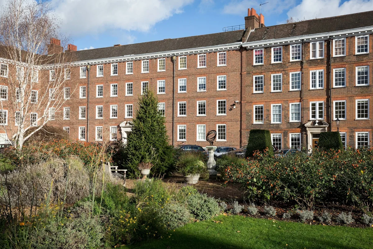 Gray's Inn Square and South Square Gardens | Ask Anything