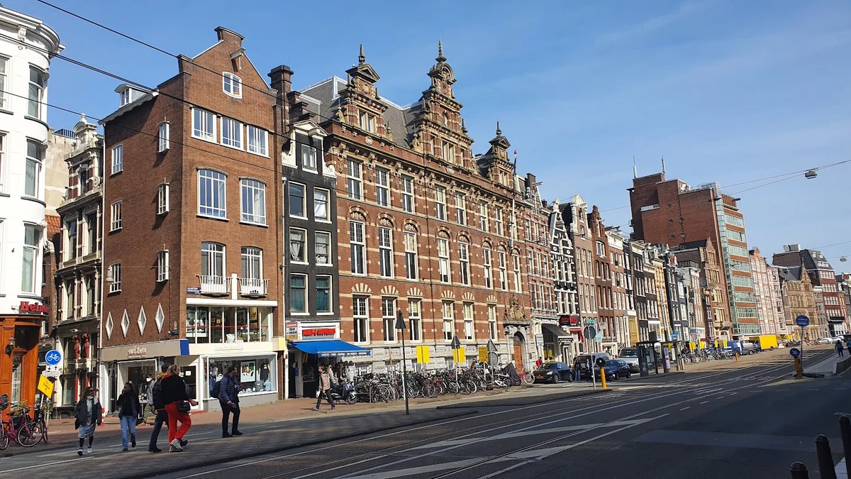 Mark Raven Amsterdam Art in Amsterdam - Ask AI | mindtrip