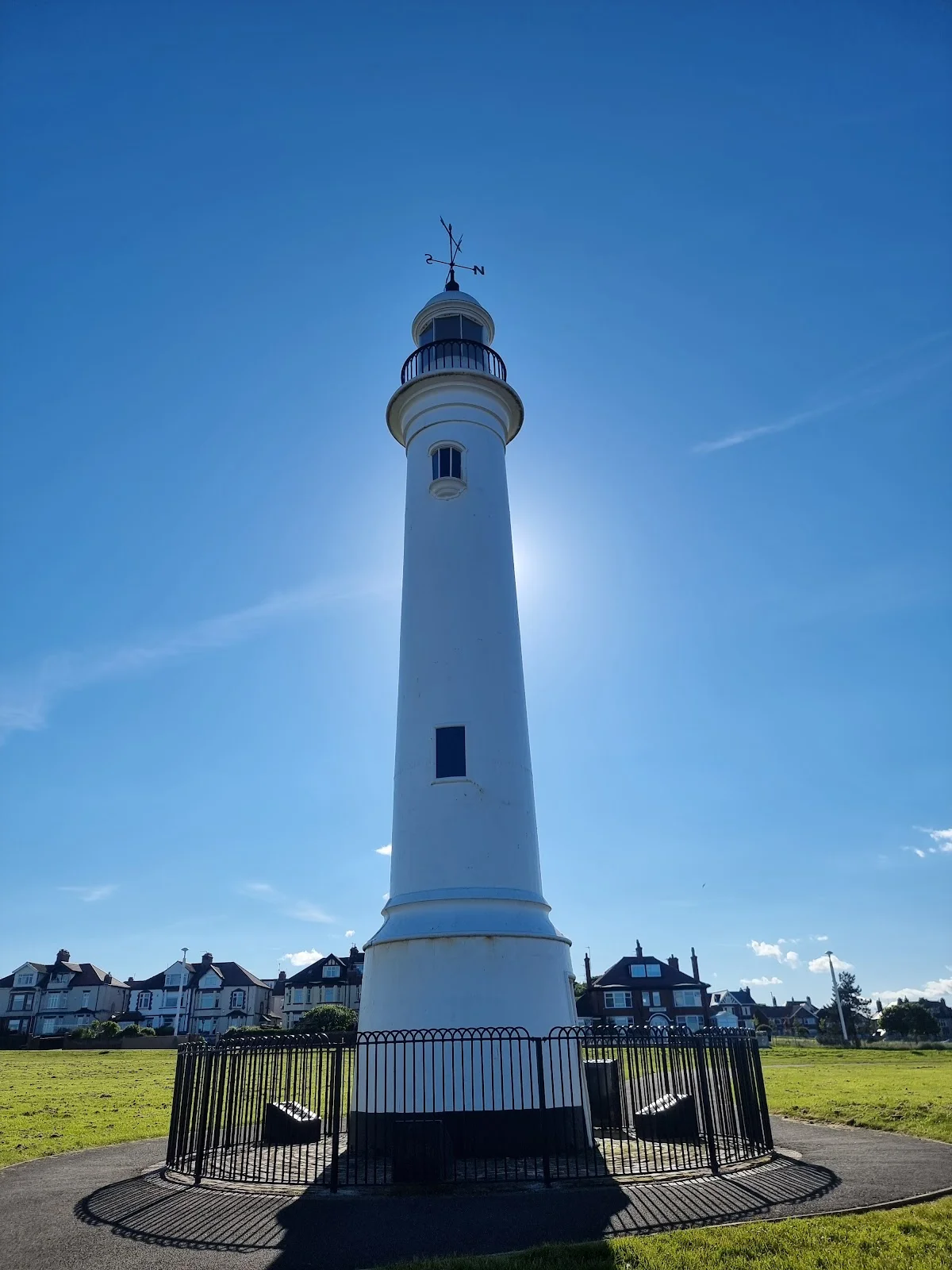 Meik's Lighthouse in Sunderland, England - Ask AI | mindtrip