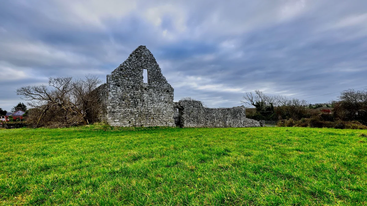 Annaghdown Abbey in Annaghdown | What to Know Before You Go
