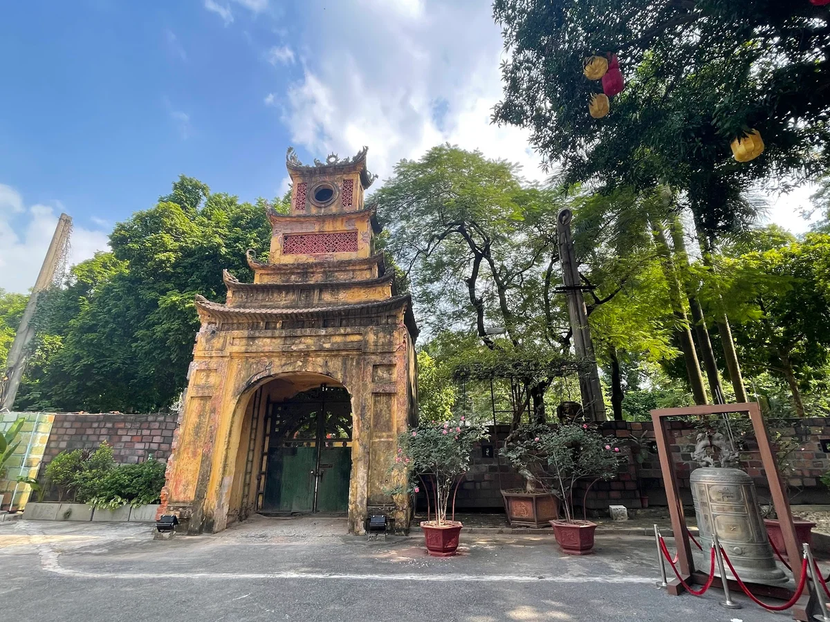 Revolutionary Relic D67 Building and Bunker | Ask Anything