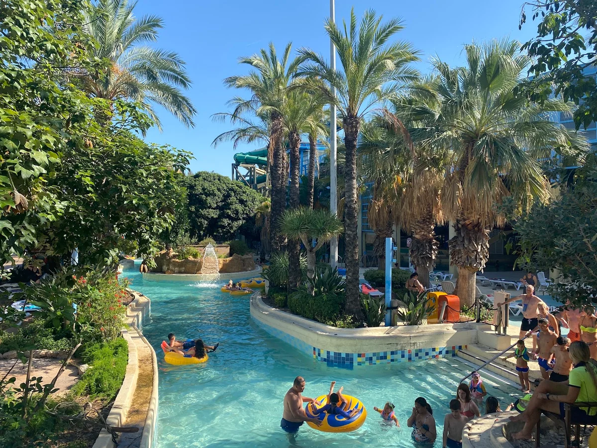 El Río Loco in Salou, Catalunya - Ask AI | mindtrip