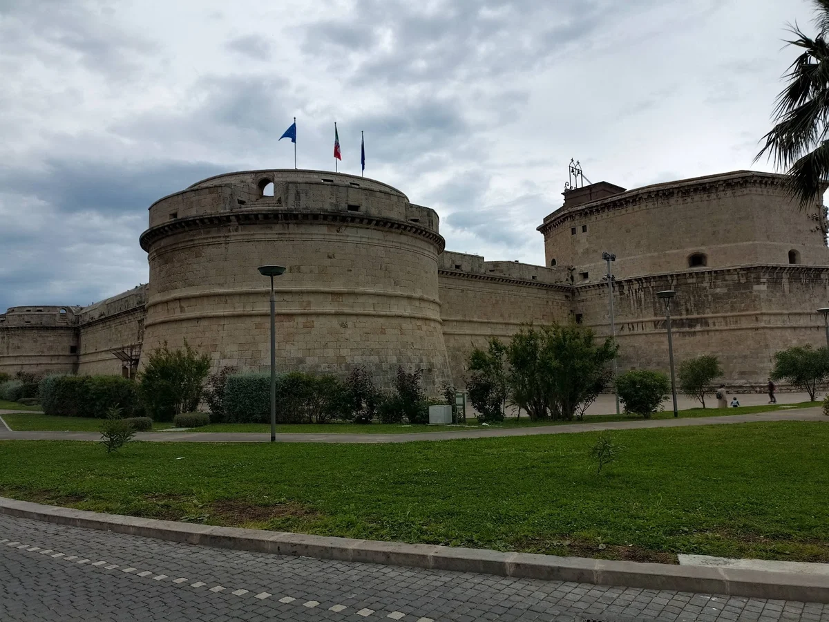Fortezza Michelangelo in Civitavecchia - Ask AI | mindtrip