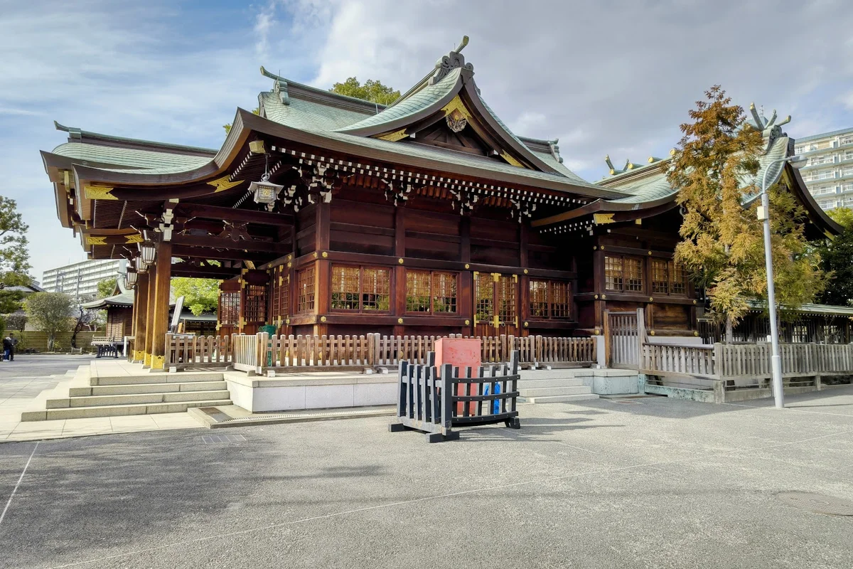 Rokugo Shrine in Tokyo | Ask Anything