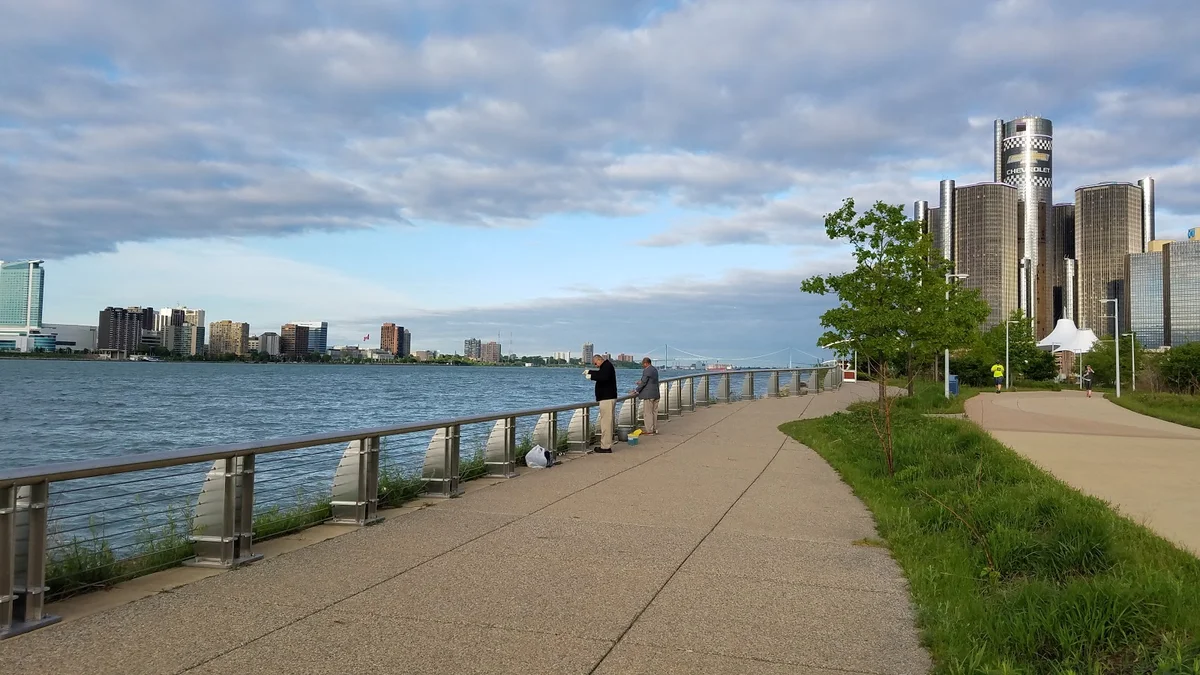 Detroit Riverwalk in Detroit, Michigan | Ask Anything