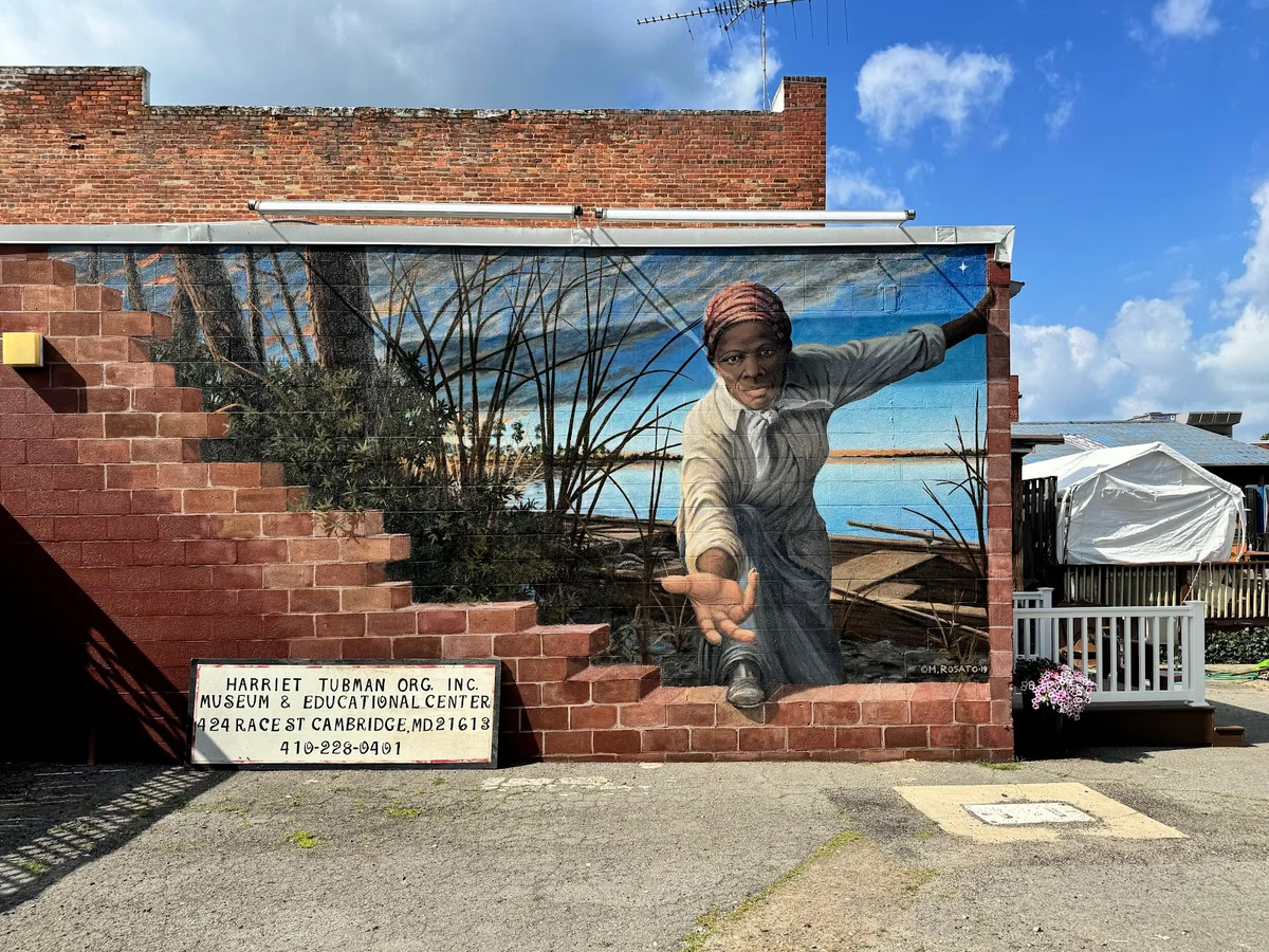 Harriet Tubman mural in Cambridge, Maryland | Ask Anything