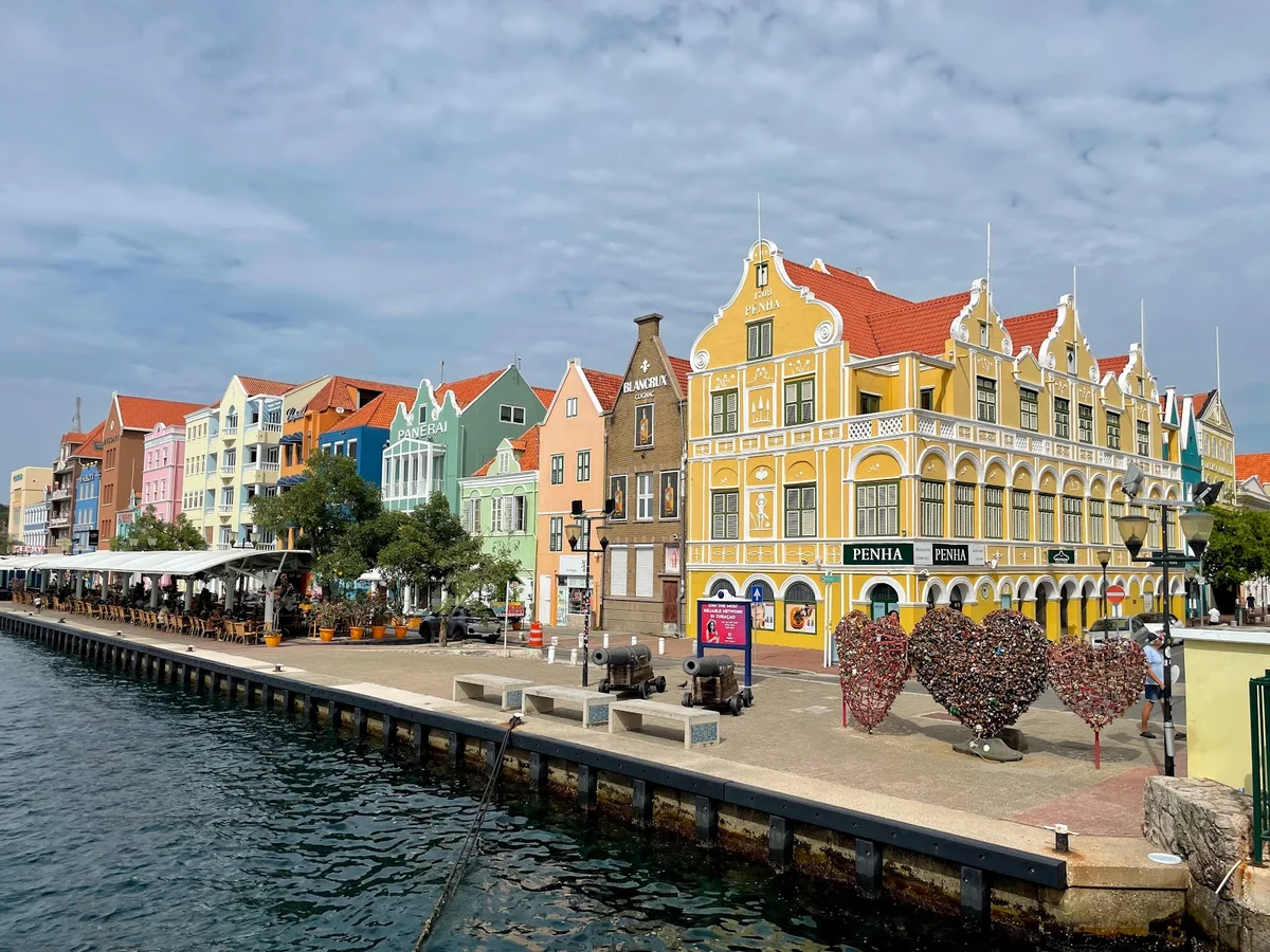 Punda Love Heart in Willemstad, Curacao - Ask AI | mindtrip