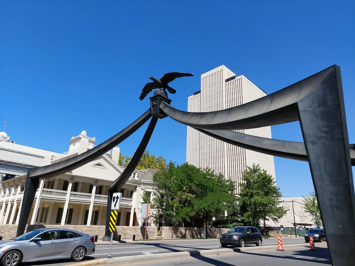 Eagle Gate Monument in Salt Lake City, Utah | Ask Anything