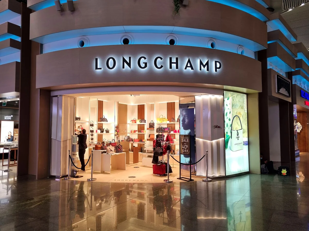 Long Champ in Istanbul, İstanbul - Ask AI | mindtrip
