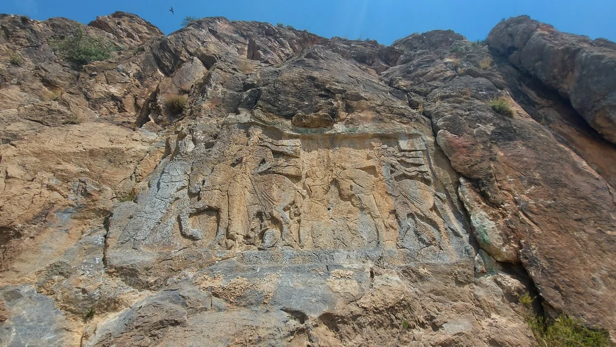 Stone inscriptions of Khan Takhti - Ask AI | mindtrip