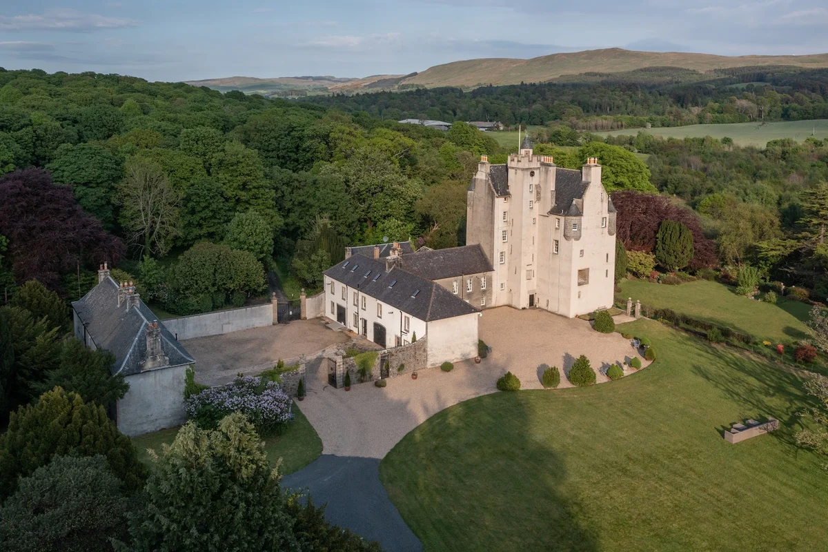 Killochan Castle in Dailly, Scotland - Ask AI | mindtrip