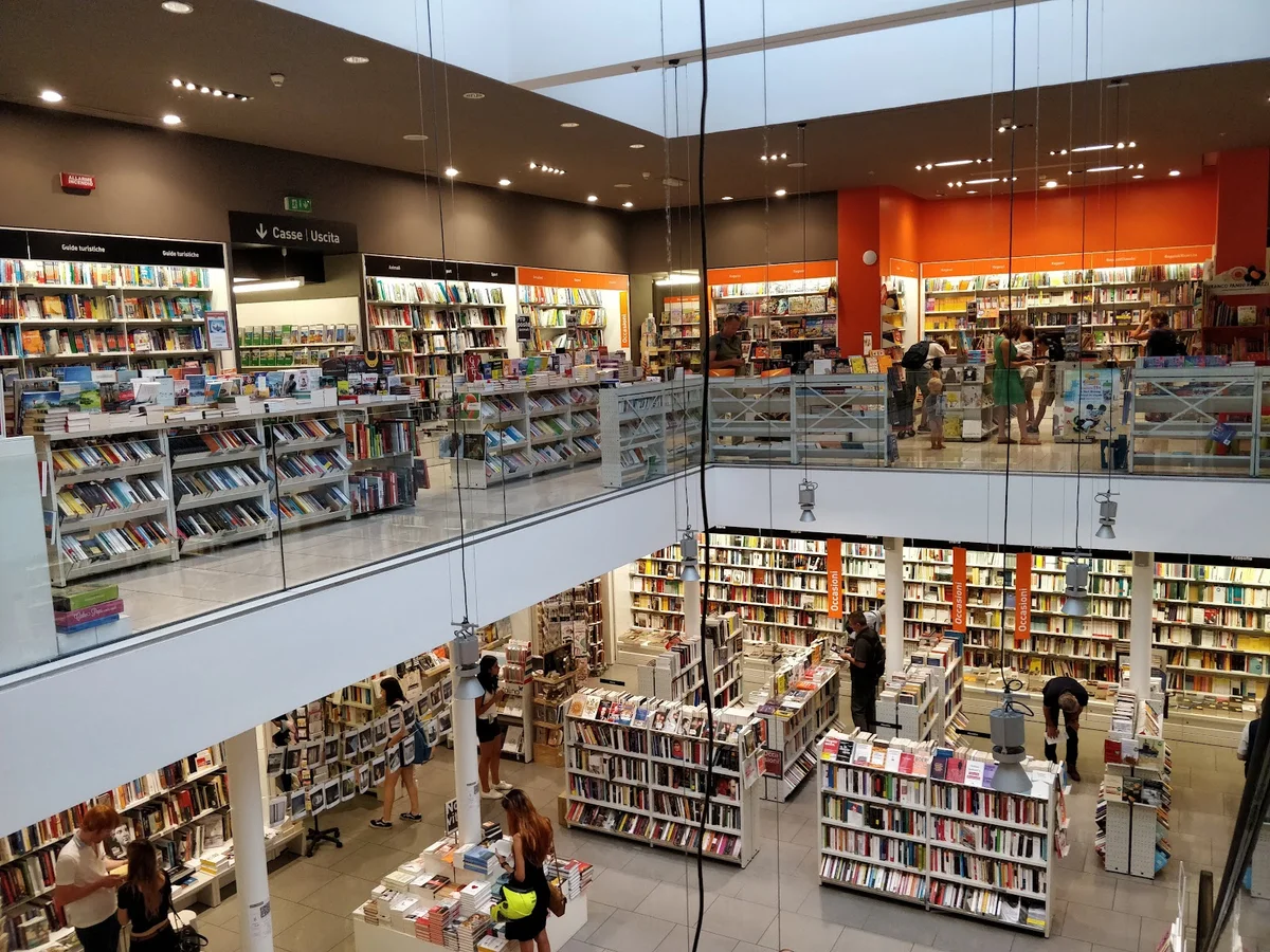 Libreria Libraccio Firenze | What to Know Before You Go