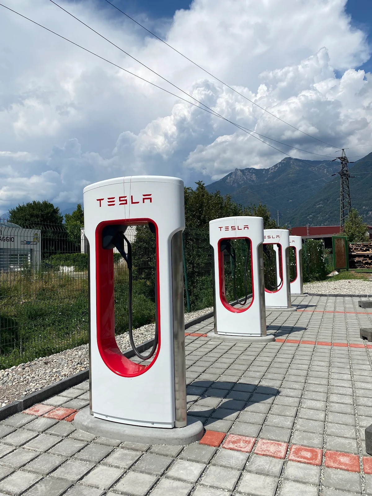 Tesla Supercharger in Contone, Ticino - Ask AI | mindtrip