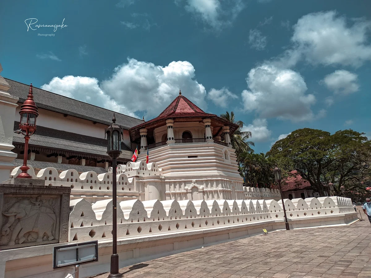 Temple of the Sacred Tooth Relic - Ask AI | mindtrip