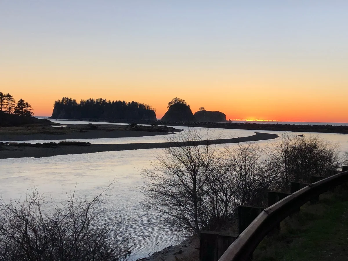 Quillayute River in La Push, Washington - Ask AI | mindtrip