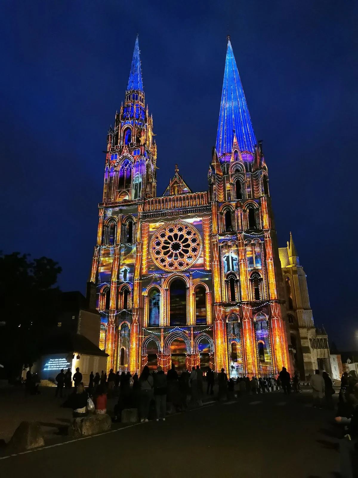 Lights of Chartres in Chartres - Ask AI | mindtrip