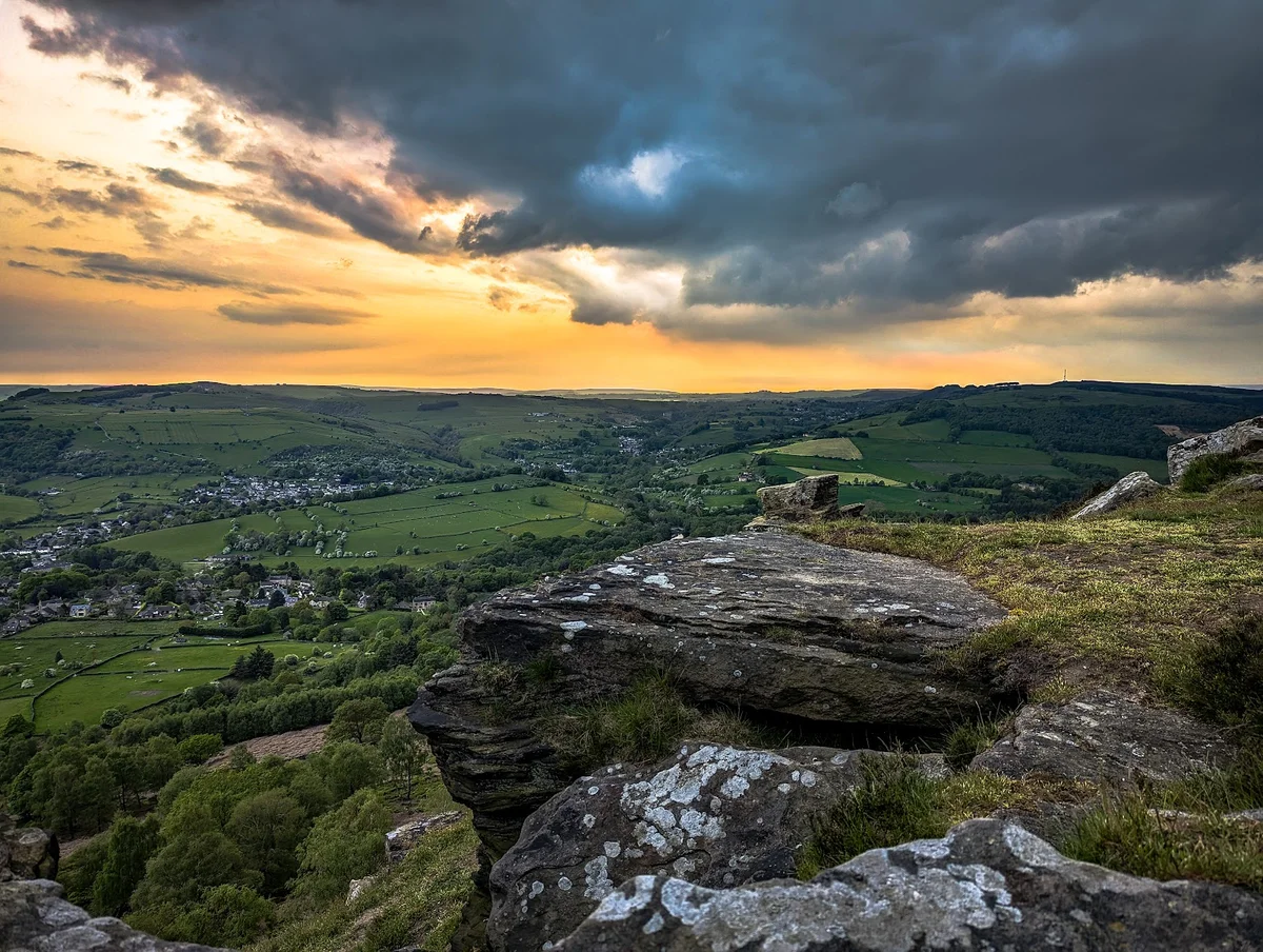 Curbar Edge in Curbar, England | Ask Anything