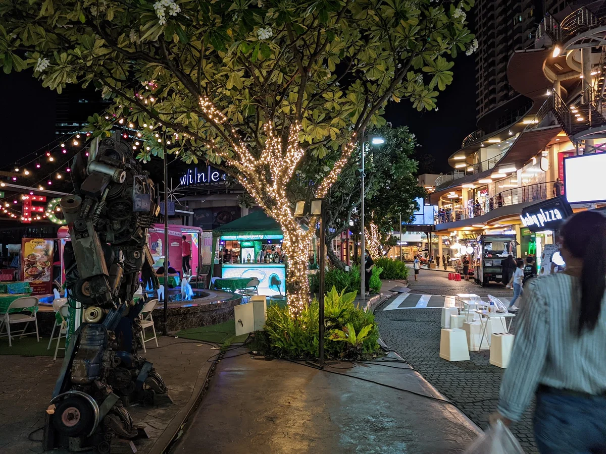 Major Cineplex Ratchayothin in Bangkok | Ask Anything