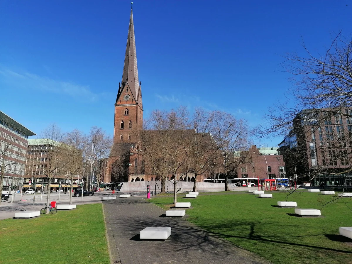 Domplatz in Hamburg | Ask Anything