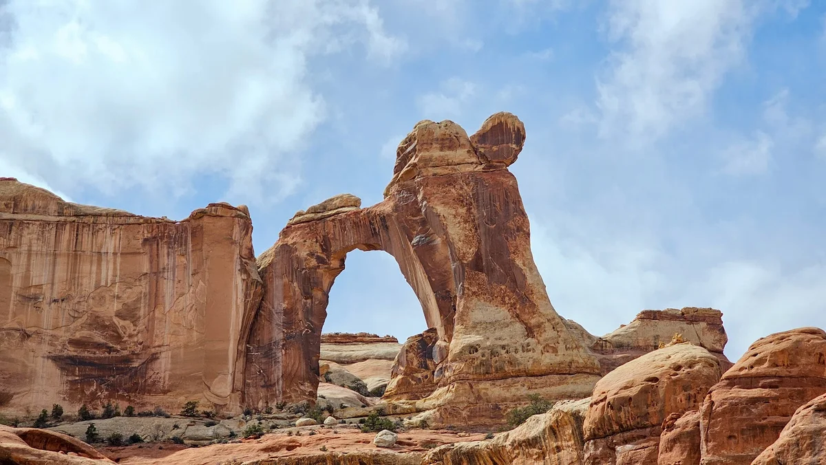 Angel Arch in Utah | What to Know Before You Go